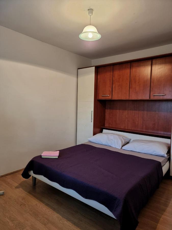 Guesthouse Dila Galovac  Bagian luar foto