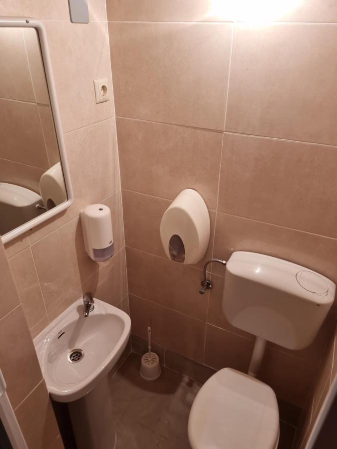 Guesthouse Dila Galovac  Bagian luar foto