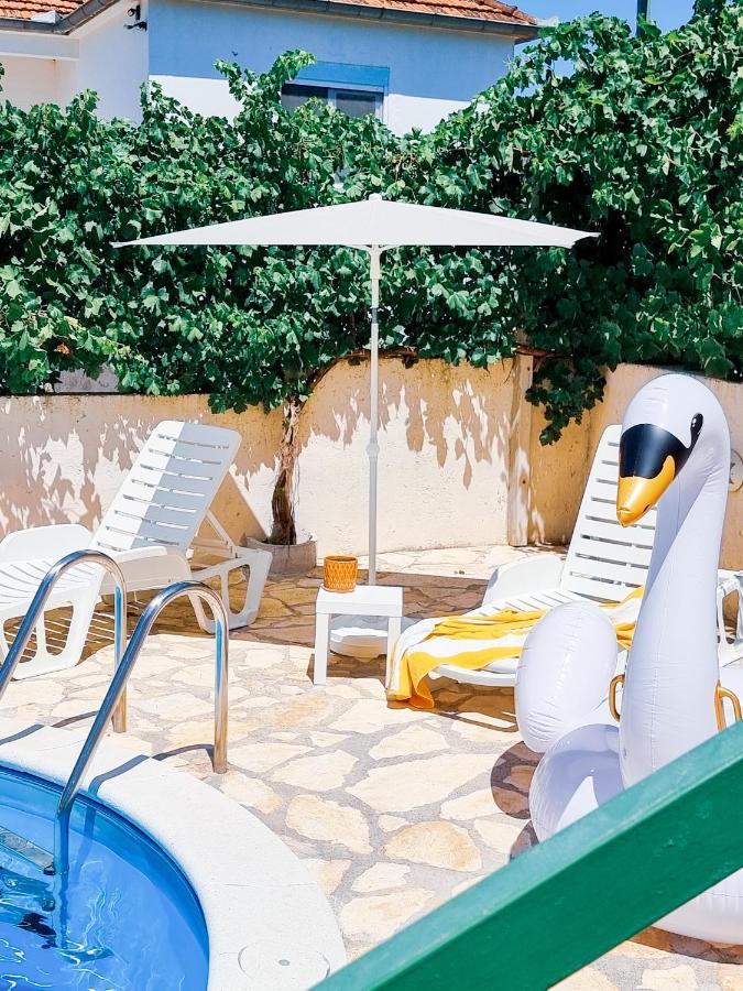 Guesthouse Dila Galovac  Bagian luar foto